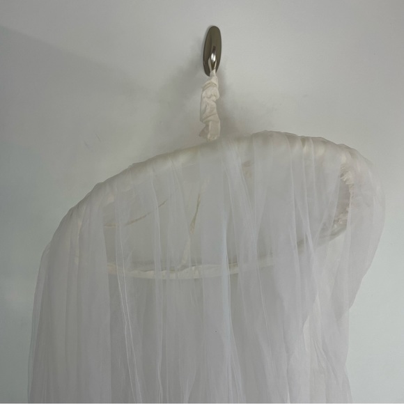 Pottery Barn Kids Classic Tulle Canopy - Picture 3 of 8